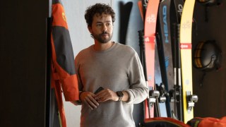 ‘Mountainhead’ Stars Explain That Shocking Final Scene and Why Jesse Armstrong’s Movie Feels ‘Scary’