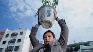 ‘No Other Choice’ Review: Park Chan-wook’s Black Comedy Is Really Black and Really Comic