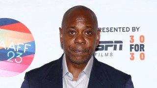 Dave Chappelle Roasts American Attacks on Free Speech at Saudi Arabia Comedy Fest: ‘It’s Easier to Talk Here’
