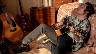 ‘Springsteen: Deliver Me From Nowhere’ Review: Is This the Anti-‘Bohemian Rhapsody?’